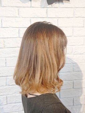 ヘアークリアー 蕨 グラデーションブリーチ
