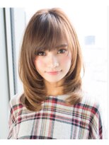 エル(LE)&nbsp;ネイビーカラーブランジュダブルバング大人かわいいふわミディ