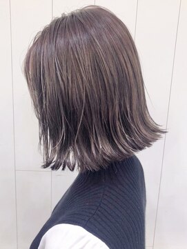 アイティー バイ アルバム 中野店(IT by ALBUM) ラベンダーグレージュ切りっぱなしボブ_エアリーミディ_ba310401