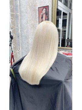 ミスラグジュアリー(Miss Luxury) White blond