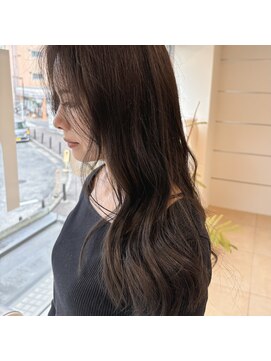 シー(she.) 透明感グレージュ*