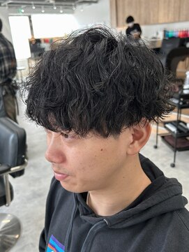 ラヴィズムバイフィフス(LUVISM by fifth) 韓国シャドウパーマツイストスパイラルフェザーショート/新潟