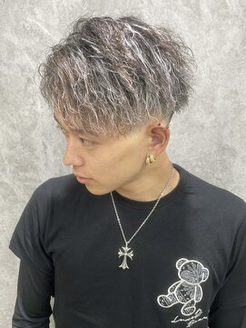 ダズル ヘアー エイチ(DAZZLE hair H) ツイストスパイラルパーマホワイトメッシュツイストハイライト