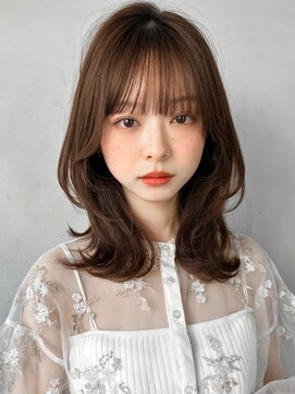 アグノス 青山(Agnos) 似合わせカットくせ毛風カール斜めバング大人ガーリーモテ髪