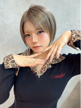 サニー 渋谷(SUNNY) ミルクティーベージュ、ショートボブ、ハイトーン、ケアブリーチ