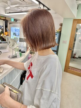 ヒビヲ(HIBIO) 横浜ボブケアブリーチダブルカラータッセルボブ切りっぱなしボブ