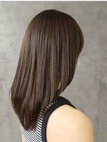 サロンドバン 恵比寿&nbsp;透明感◎オリーブグレージュ×ミディアムレイヤー