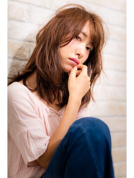 エルデ ナインズ ヘアー スタンド 川口店(elde 9's HAIR STAND) 13モーブカラー&セミウェットなワイドバングなくびれミディ 川口