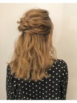 アヴァンス 江坂店(AVANCE.) ウェーブハーフアップ