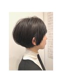 ショートボブ