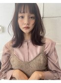くびれのある小顔ミディアムレイヤー×グレージュ(表参道)