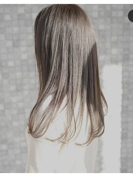 ルーブ(Roove) 王道ロング×スモーキーベージュ