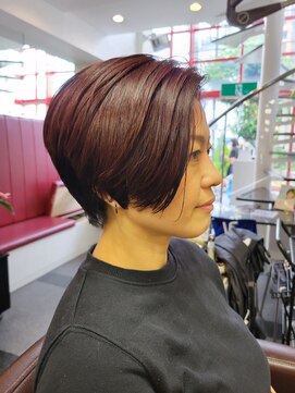 榮美容室 本店 フロントヘビーショート