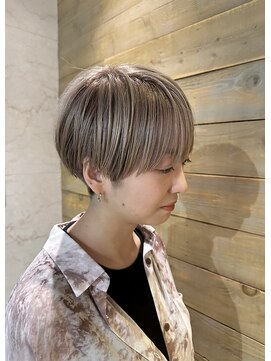メイカ(MEIKA) 刈り上げ　マッシュショート