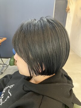 フラッパー(FLAPPER) 癖毛をいかしたショートスタイル