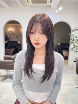 レイラバイアフロート 吉祥寺(Lila by afloat) ハイレイヤー/ウルフレイヤー/ハッシュカット/顔まわりレイヤー