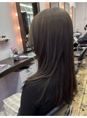 グレージュカラー髪質改善トリートメントロングレイヤースタイル
