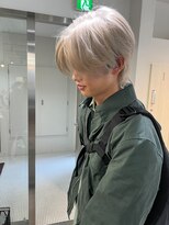 ラ ミュウ 八王子(LA.MIU)&nbsp;センターパート メンズカラー ミルクティーベージュ【八王子駅】