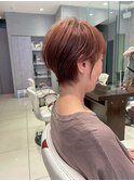 earthショートレイヤーボブミルクティー丸みショートボブ