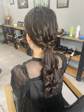 ウェイビー 桜木町店(WAVY) 【WAVY hair set】ナチュラルなローポニー