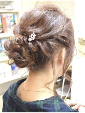 ヘアアンドメイクフリッシュ(HAIR&MAKE FRISCH) 結婚式 二次会 パーティー用ヘアセット