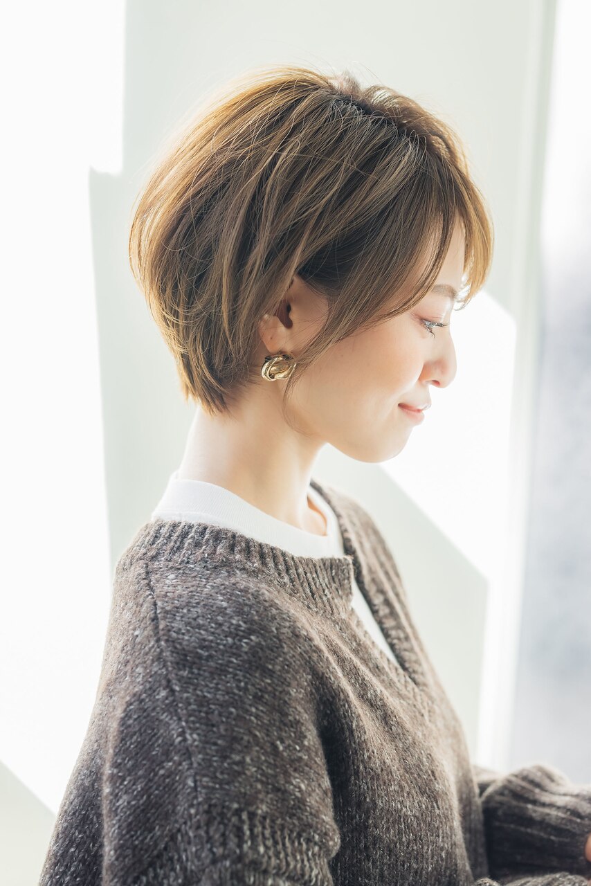 ボブさん　 ボーイッシュすぎない軽めショートボブスタイル：L099244718