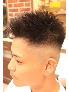 アクセプトザワールドバーバー(Accept the world barber) ショートスタイル×スキンフェード