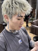 ホワイトベージュ　ホワイトアッシュ　メンズショート