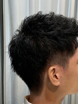 クローバー(CLOVER) クセを生かしたショートスタイル