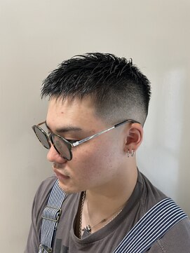 フリーダム ヘアー ザ ムー(Freedom Hair THE MOO) フェードカット