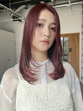 サラ ビューティー サイト 古賀店(SARA Beauty Sight) レイヤーカット/艶カラー/ボルドー/暖色/ブリーチなし/10代20代