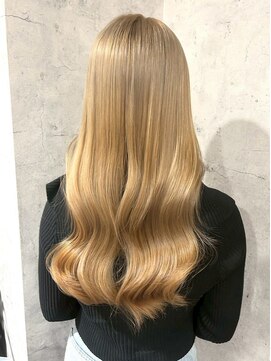 アフィナー(Afinar) 【横浜/横浜駅】艶感ゴールドベージュ×ゆる巻き[学割U24]