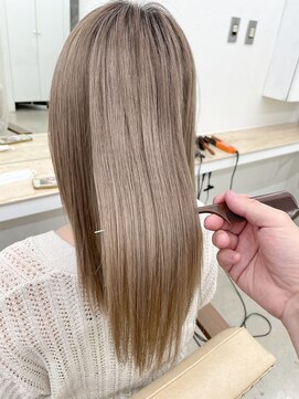 ニュート(Neut ) ミルクティーグレージュ/ハイトーンカラー/ケアブリーチ名古屋