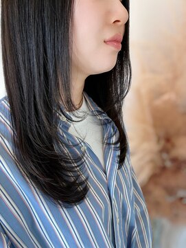 メゾンルヴェール 岐阜穂積(Maison LeVert) 上品ツヤ髪ロングレイヤー
