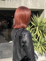 シー(Ciii)&nbsp;stylist イケダ gest snap >>レッド×外ハネボブ
