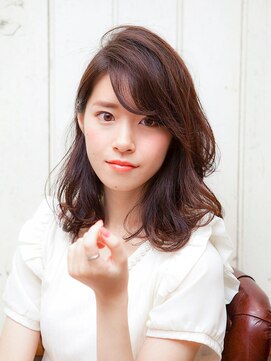 セシル 高津店(SECIL) 前髪と左手に注目してください