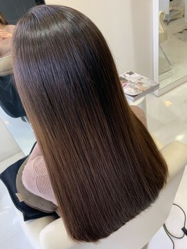 サローネデ アグスティナ バイ サンバンチ(salones de agustina by sanbanchi) 【agustina 明石大久保】酸熱トリートメント×チューニング