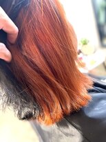 ツムグ 代官山店(TUMUGU) 大人可愛い白髪ぼかしデザインカラー/イヤリングカラー