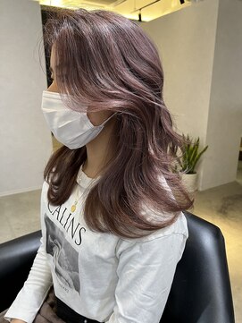 メリー オオサカ(Merly Osaka) モテピンクブラウンカラー_大人っぽレイヤースタイル_