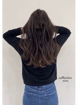 アリエッタ アザブ(ARIETTA AZABU) グレージュ/ハイライト