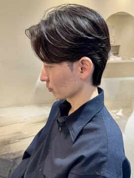 クレビアテン(CreBiA ten_) 耳にかからないセンターパート　ニュアンスパーマ