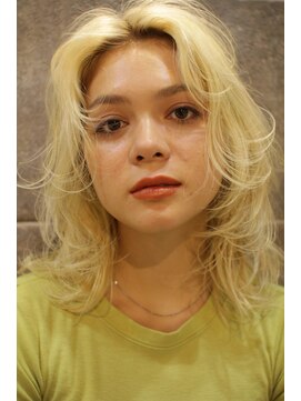 スノッブエテルニータ(snob Eternita) ブロンド　レイヤースタイル