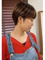 ジゼルアライ(gisele arai)&nbsp;細めハイライトでつくる大人の立体ショート