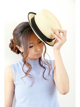 ヘアーメイク ティアラ(Hair make Tiara) カジュアルアップヘア☆+°