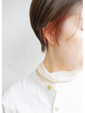 オリ(Oli) 【ツートーンカラー】オレンジイヤリングカラー×耳だしショート