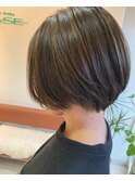 ボブショート×ハイライトカラー