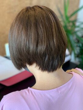 アークスヘアー アッシュべージュ★スタイリング簡単♪小顔見せ☆丸みショート