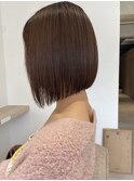 大人の洗練された前下がりボブ
