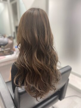 クアン(Cuan) ◆レイヤーロング美髪テラヘルツケアカラー◆