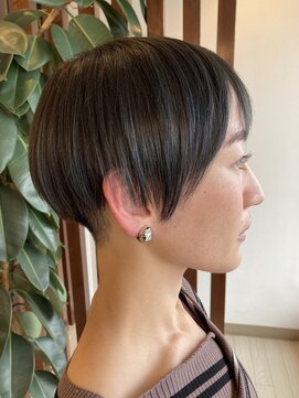 アッシュ アーティスティック スタジオ オブ ヘア(Ash artistic studio of hair) ベリーショート×ラピスラズリ